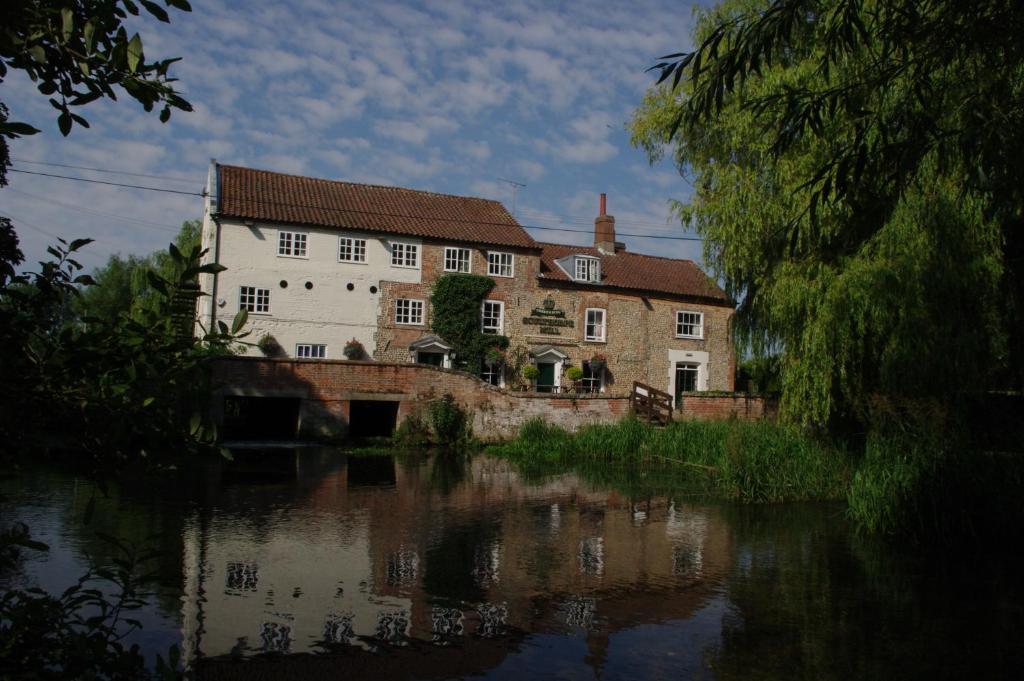 מלון פייקנהאם Sculthorpe Mill מראה חיצוני תמונה